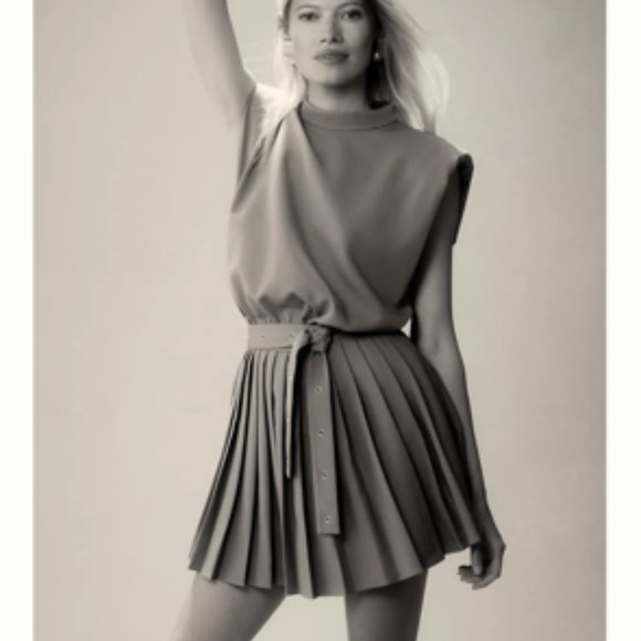 NWT Size S - Anthropologie MARE MARE PLEATED BELTED DRESS - Picture 2 of 16